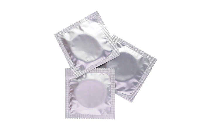 Camisinha: Como Colocar e Tirar, O que Fazer se Estourar e mais