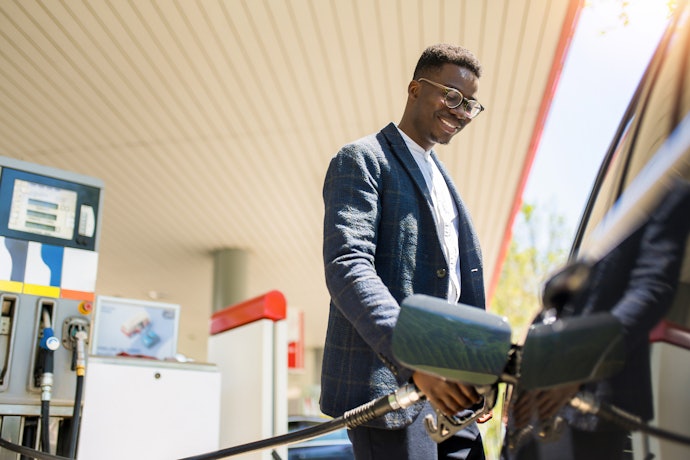 É Melhor Abastecer com Gasolina Aditivada ou Comum?