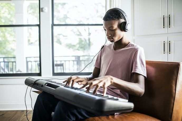 Como Escolher um Teclado para Quem Está Começando a Tocar?