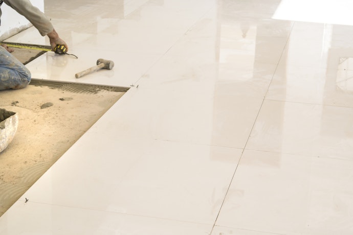 Qual é o Porcelanato Mais Adequado para Cada Área?