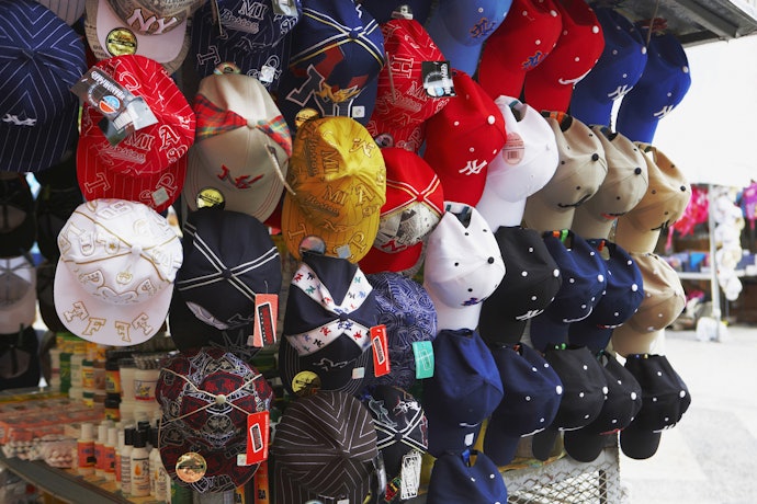 Tendências de Moda e Estilo para 2025: Quais as Melhores Marcas de Boné do Ano?