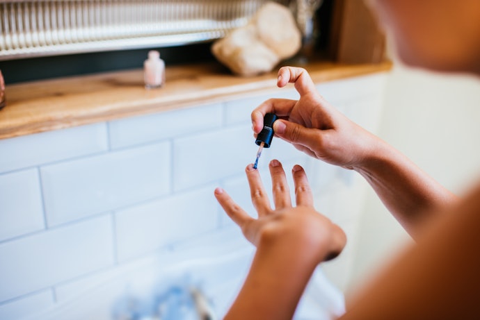 Por que Usar um Esmalte Hipoalergênico?