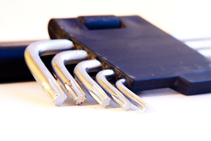 Qual é a Diferença entre Chave Allen e Chave Torx?