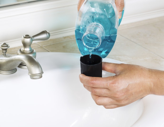 Como Usar o Listerine?