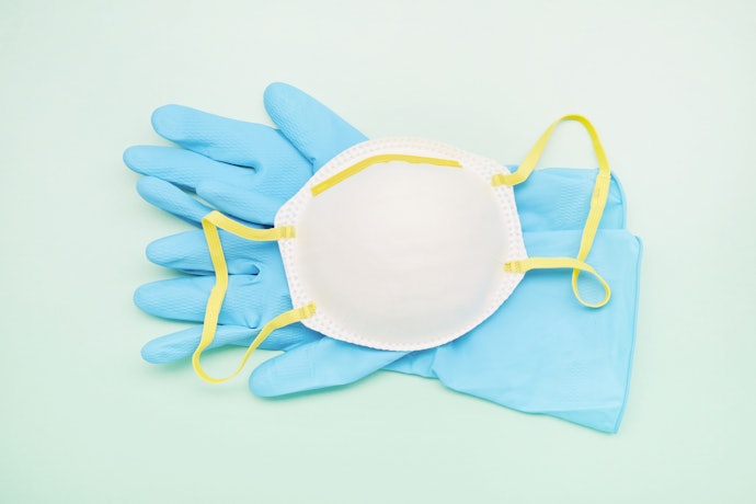Precauções e Cuidados ao Usar a Cola de Silicone