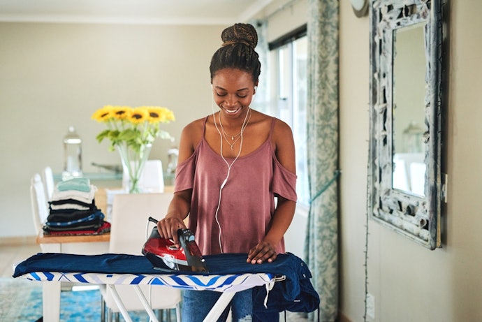 Dicas para Facilitar Seu Trabalho ao Passar Roupas com os Ferros da Arno