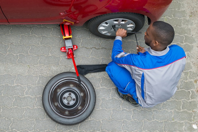 Como Trocar Pneu do Carro?