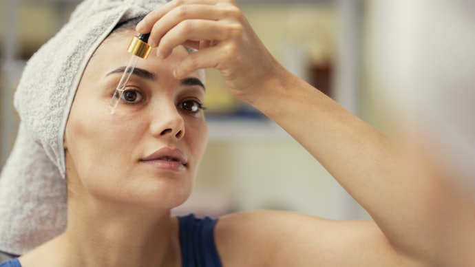Como Passar Sérum Facial?