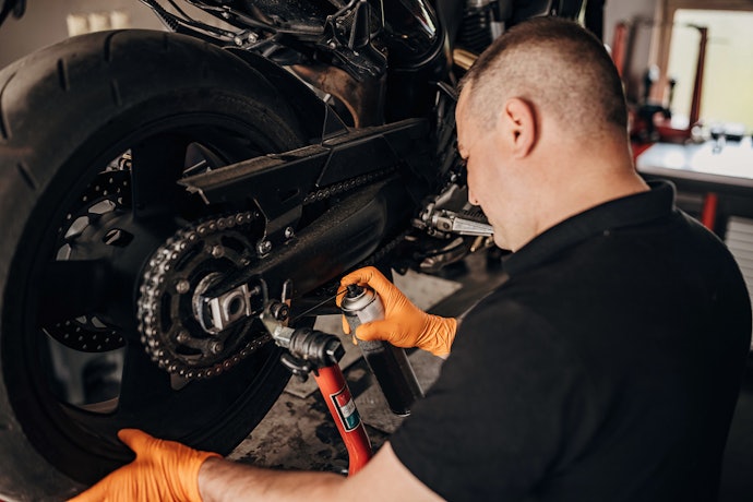 O Que É um Lubrificante para Corrente de Moto?