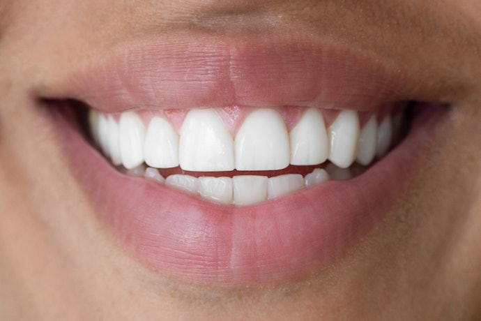 O que Causa o Escurecimento dos Lábios para Usar o Clareador Labial?