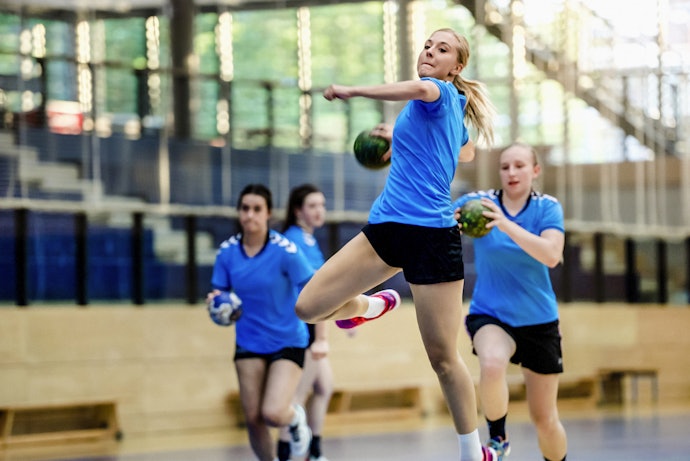 Como Deve Ser um Tênis de Handebol