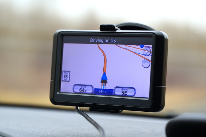 Por que Usar um GPS Automotivo em Vez de um Aplicatvo?