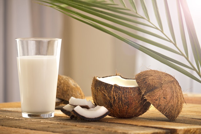 Conheça os Benefícios de Beber Leite de Coco