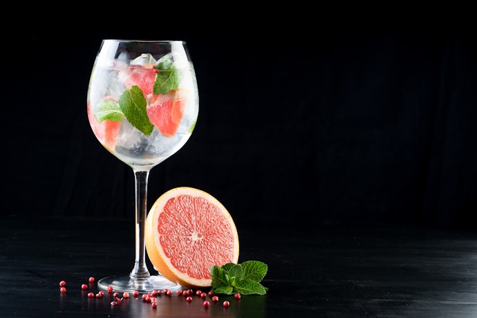O Que É e Por Que Usar uma Taça de Gin?