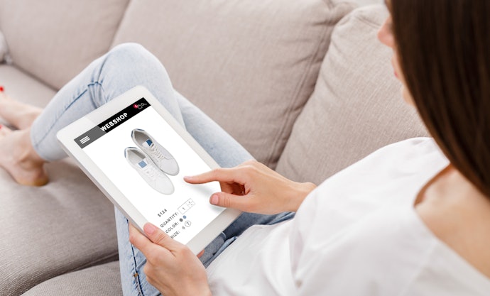 Vantagens de Utilizar Sites para Comprar Tênis na Internet
