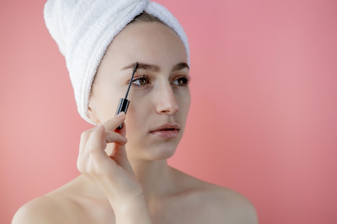 Qual a Diferença Entre Gel e Máscara para Sobrancelhas?