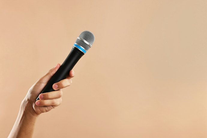 Como Funciona um Microfone sem Fio?