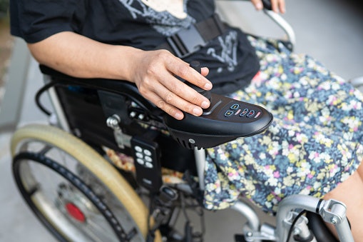 Por Que Escolher a Cadeira de Rodas Motorizada?