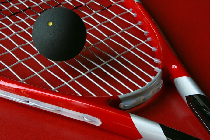 Como É a Raquete de Squash?