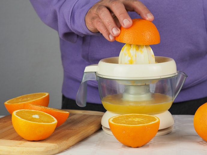 O Que é um Espremedor de Laranja Manual?