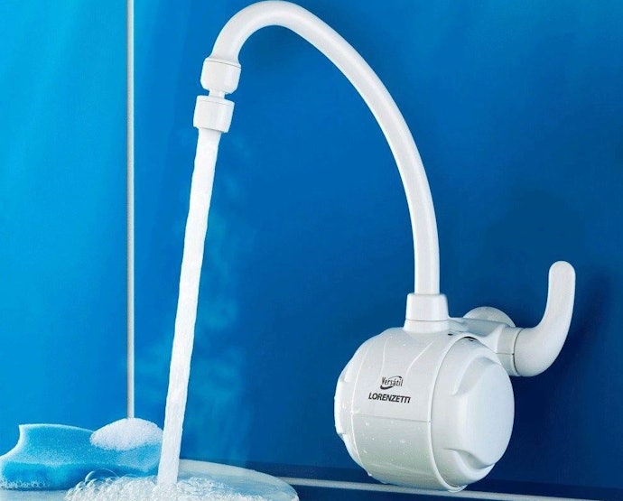 Qual é a Diferença entre Torneiras Comuns e Elétricas para Cozinha?