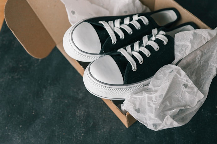 Por Que Comprar Tênis Pretos?