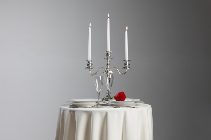 Candelabros e Castiçais: Entenda as Diferenças