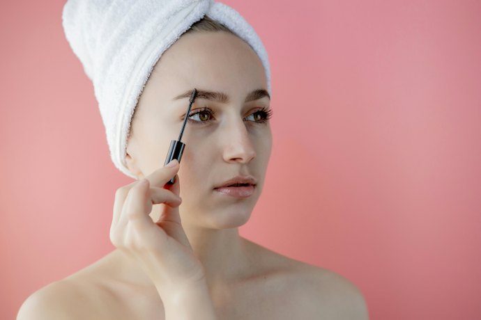 Qual a Diferença Entre Gel e Máscara para Sobrancelhas?