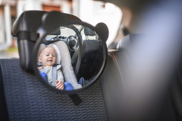 O Que é o Espelho Retrovisor para Bebês?