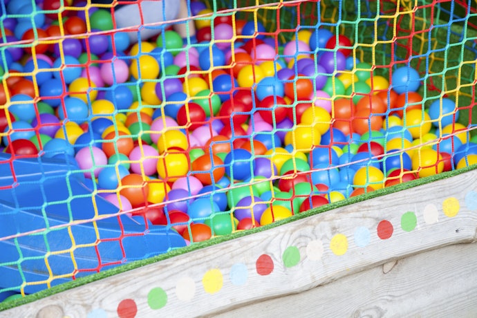 Quais São as Vantagens das Piscinas de Bolinhas Grandes?