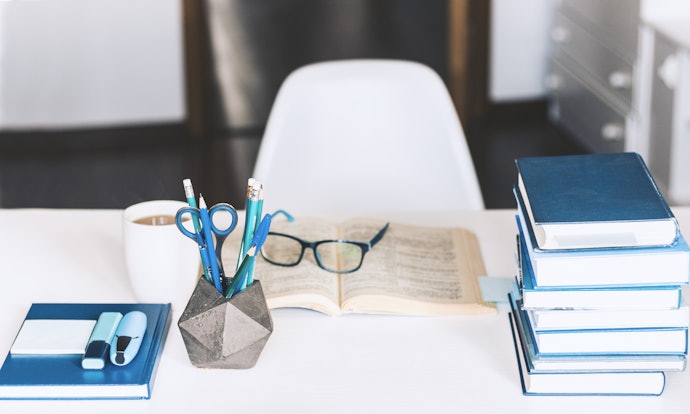 Qual Escolher: Livros de Investimento ou de Educação Financeira?