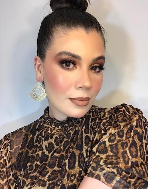 Conteúdo Revisado pela Maquiadora Karina Saraiva
