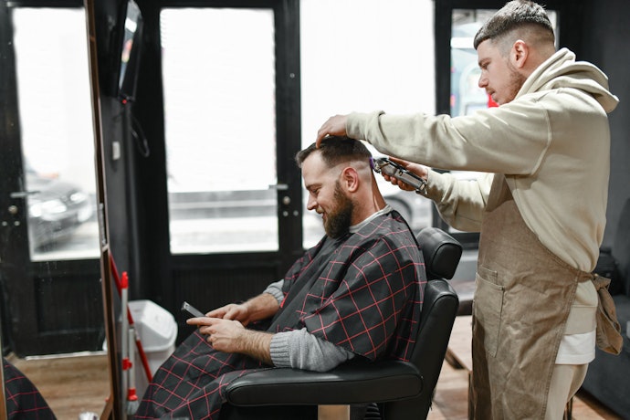 Por que Usar uma Máquina de Cortar Cabelo Profissional?