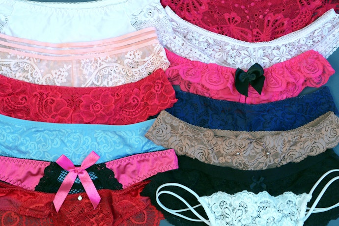 Varie as Cores, Não Fique Apenas na Clássica Lingerie Preta