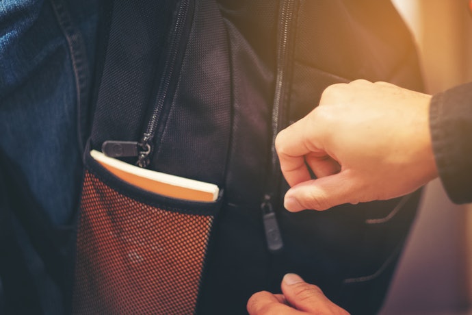 Decida entre uma Mochila com Cadeado Antifurto ou Zíper Escondido