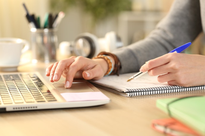Analise o Conteúdo Programático do Curso de Excel Online