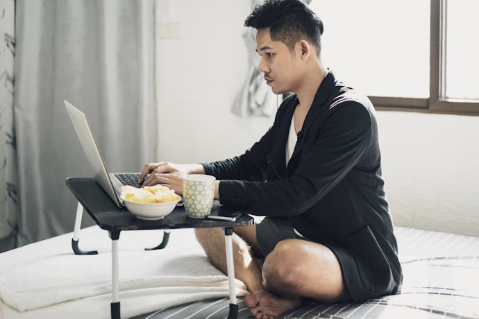 Observe se a Mesa Possui o Tamanho Ideal para seu Notebook