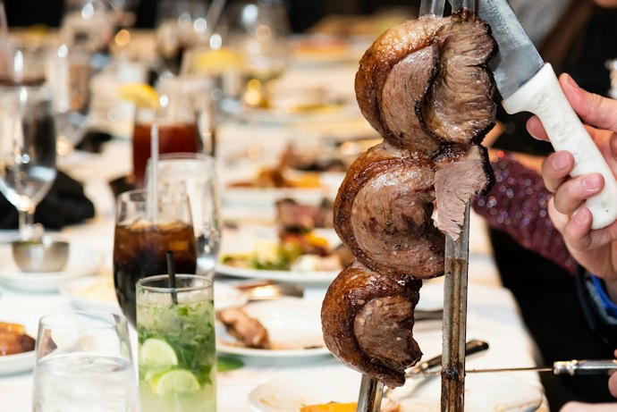 Verifique o Modo de Atendimento de Cada Churrascaria de Curitiba