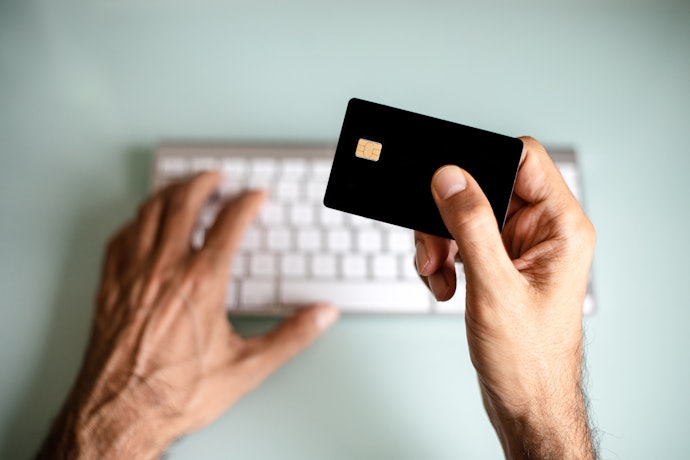 Fique de Olho na Anuidade do Cartão de Crédito Black