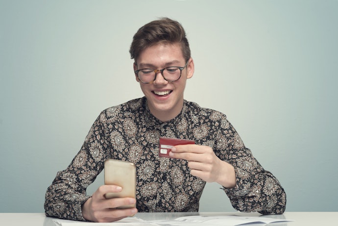 Fique de Olho nas Taxas Cobradas pelo Emissor do Cartão Visa