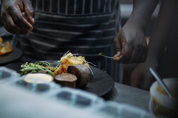 Fique por Dentro da Trajetória do Chef Que Comanda o Restaurante