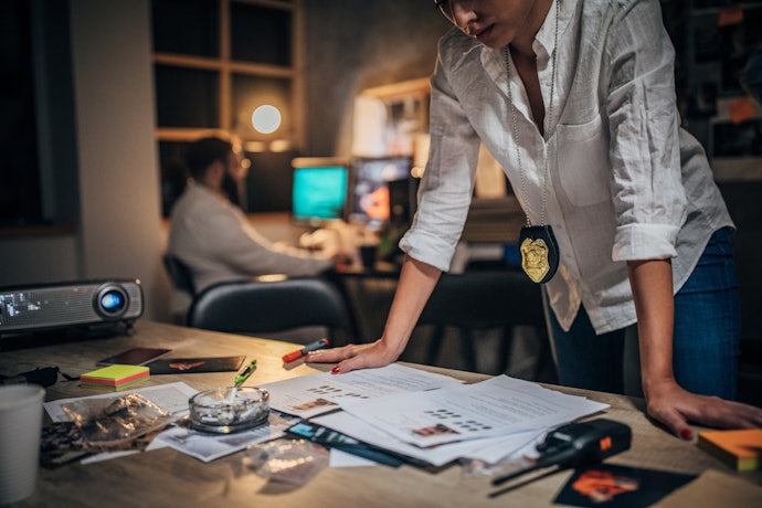 Escolha a Série Policial de Acordo com Assuntos de Interesse