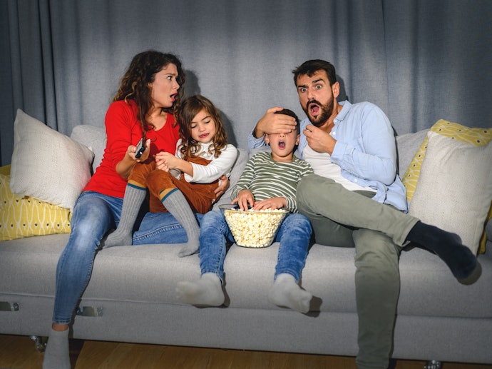 Para Evitar Conteúdos Sensíveis, Olhe a Classificação Etária do Filme de Suspense