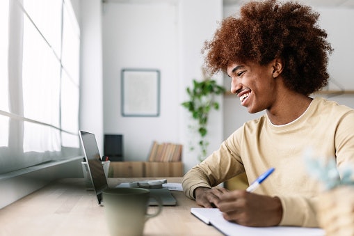 Dicionários de Espanhol Online com Pronúncia em Áudio e Cópia de Texto São Práticos