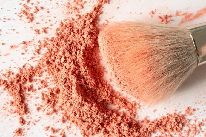 Escolha um Blush Pêssego com Textura Fácil de Aplicar