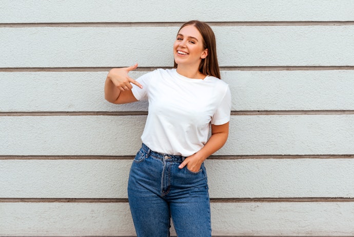 Camiseta Feminina Branca é um Clássico Indispensável