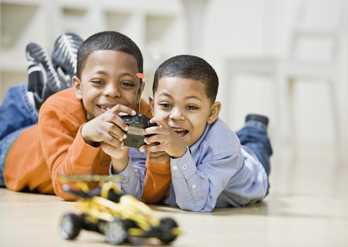 Carrinho de controle remoto: 5 opções que as crianças vão pirar –  Pais&Filhos
