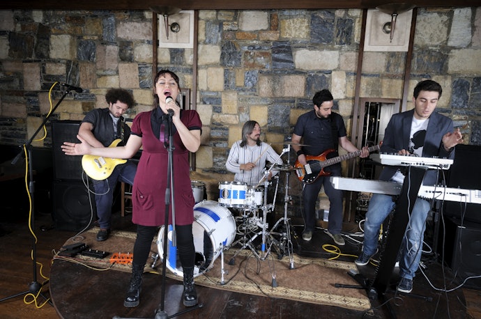 Verifique Se o Bar em BH Possui Música ao Vivo