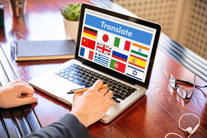 Explore os Recursos Extras que um Corretor Ortográfico Online Pode Ter
