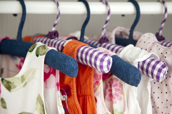 Escolha Materiais Resistentes e Duráveis de Acordo com o Tipo de Roupa